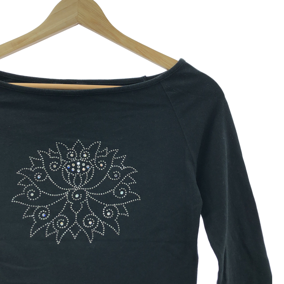 VIVIENNE TAM / ヴィヴィアンタム フラワー ビジュー 装飾 カットソー