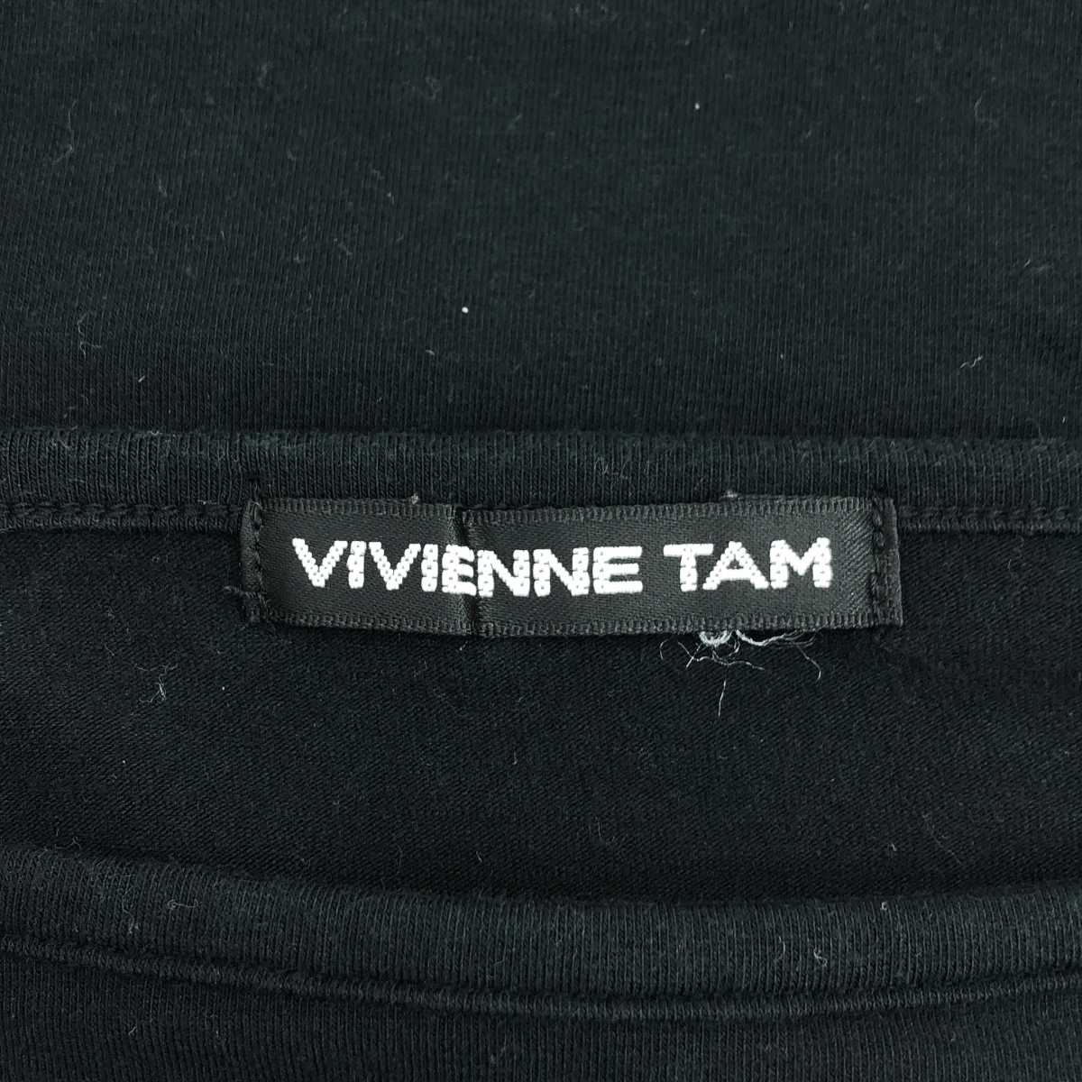 VIVIENNE TAM / ヴィヴィアンタム フラワー ビジュー 装飾 カットソー