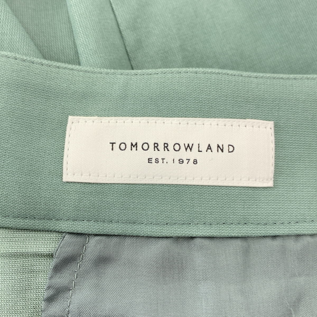 TOMORROWLAND / トゥモローランド シャンブレーストレッチ フロントタックセミワイドパンツ