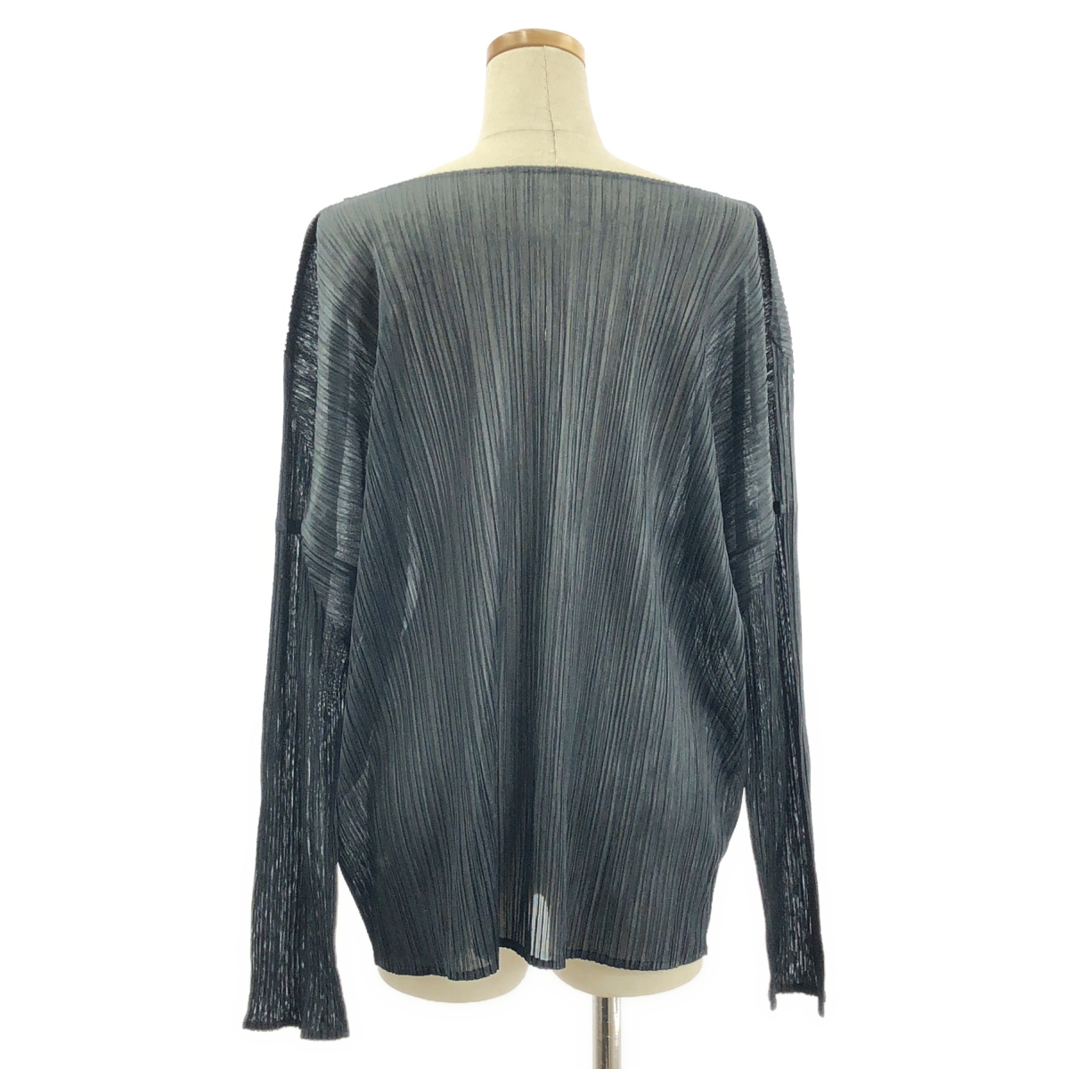 ISSEY MIYAKE / イッセイミヤケ プリーツ プルオーバー