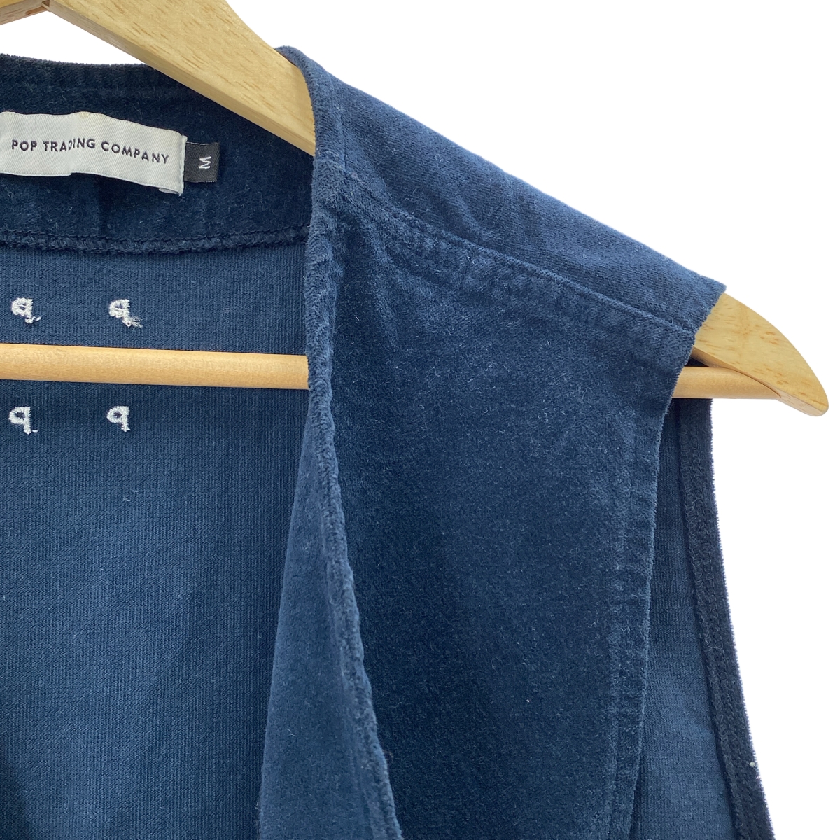 POP TRADING COMPANY / ポップトレーディングカンパニー WIZARD VEST ロゴ 刺しゅう ジップベスト