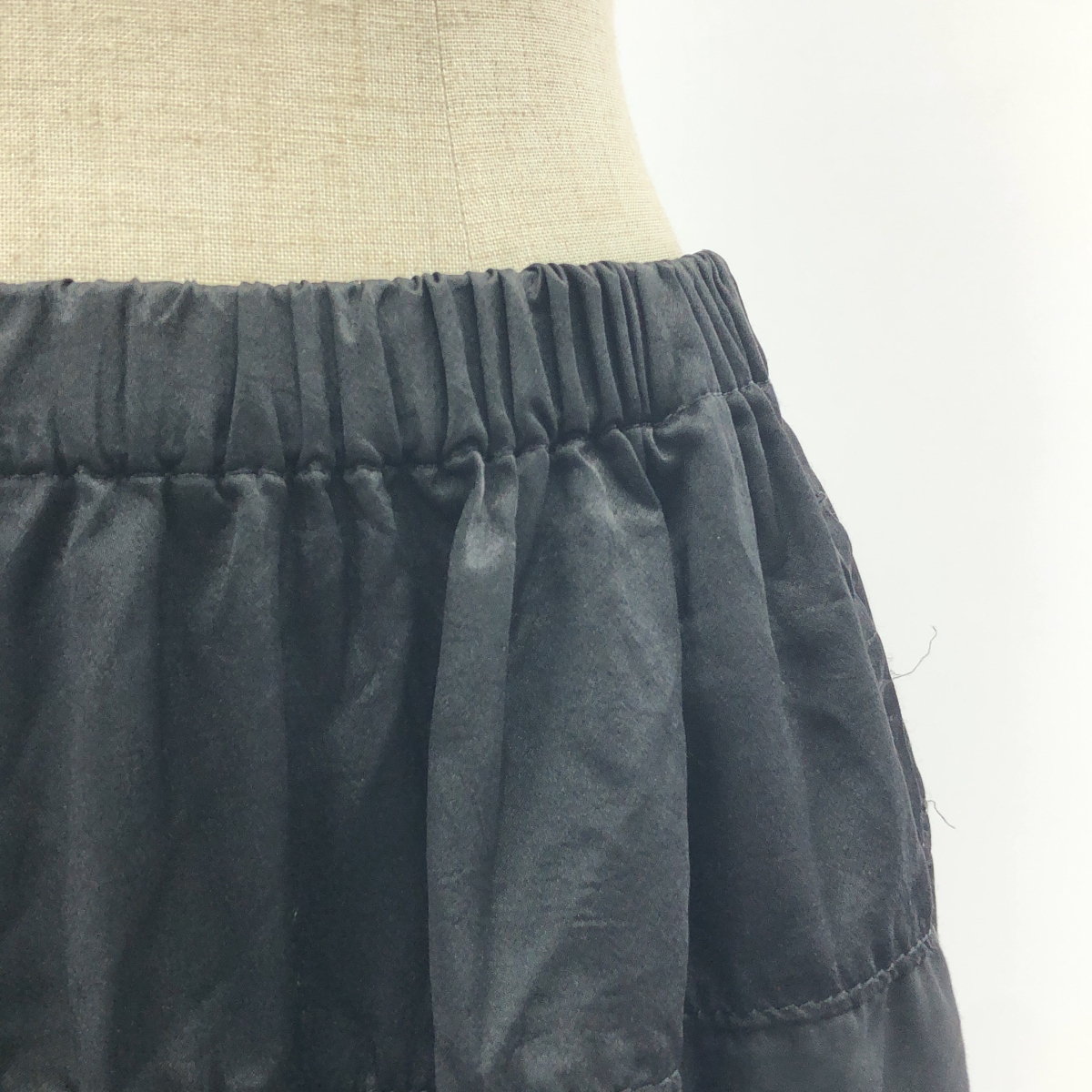 tricot COMME des GARCONS / トリココムデギャルソン ポリエステル 染め加工 パッチ ギャザー ボリューム スカート