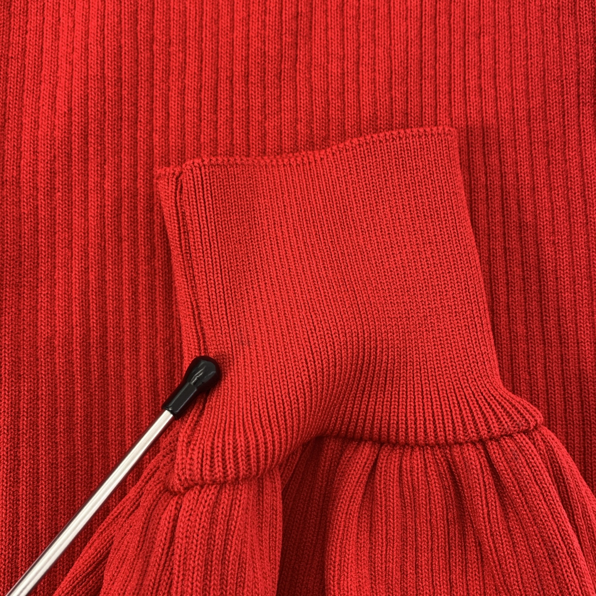 MSGM / エムエスジーエム ハートホール ハイネック パフスリーブ リブニット