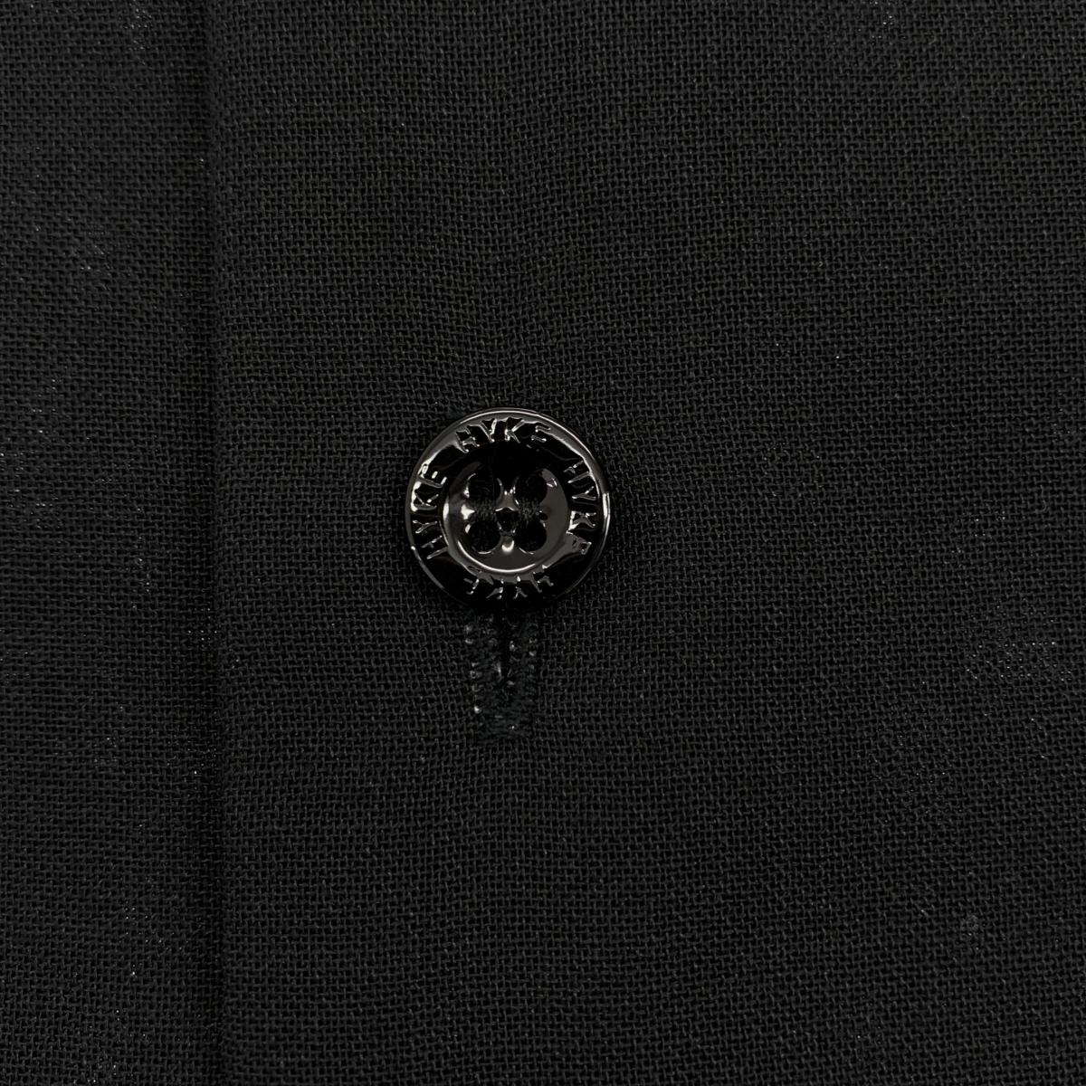 HYKE / ハイク ロゴボタン ボリュームスリーブ オープンカラー シャツ ブラウス