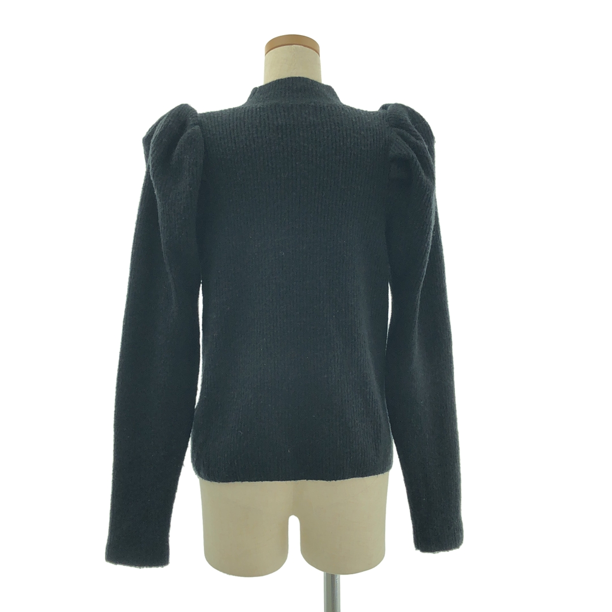 SEVEN TEN by MIHO KAWAHITO / セブンテンバイミホカワヒト ブークレパワーショルダーニット