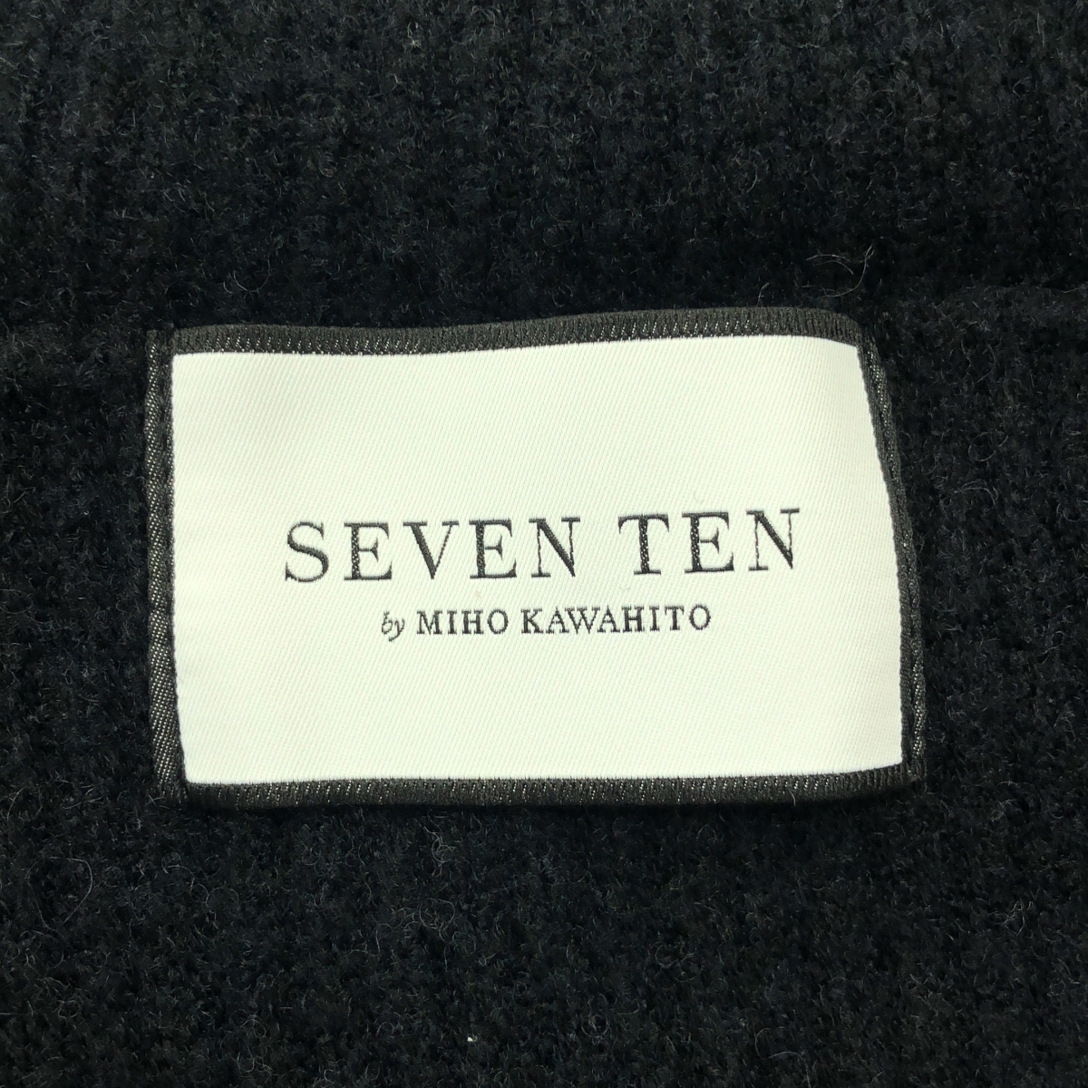 SEVEN TEN by MIHO KAWAHITO / セブンテンバイミホカワヒト ブークレパワーショルダーニット