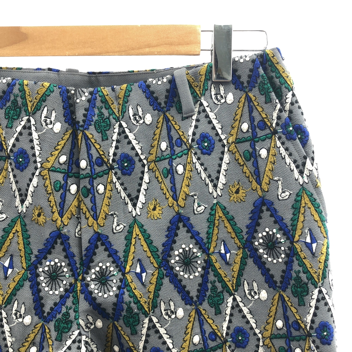 mina perhonen / ミナペルホネン forest diamond ウール エンブロイダリー テーパードパンツ