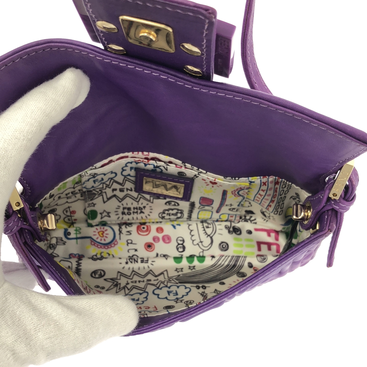 FENDI / フェンディ エンボス レザー マンマバゲットバッグ