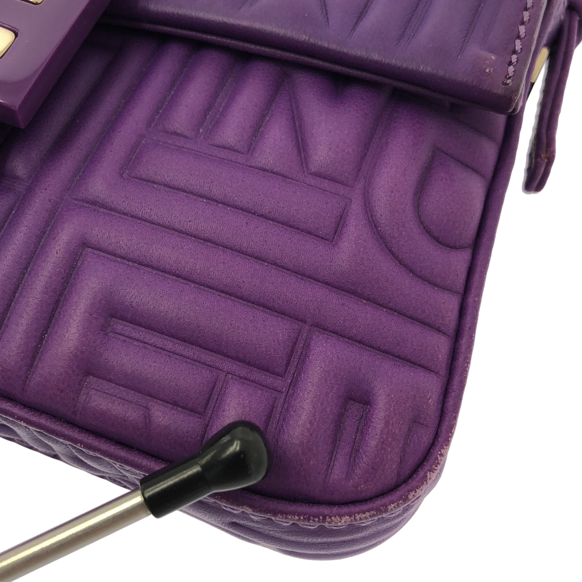 FENDI / フェンディ エンボス レザー マンマバゲットバッグ