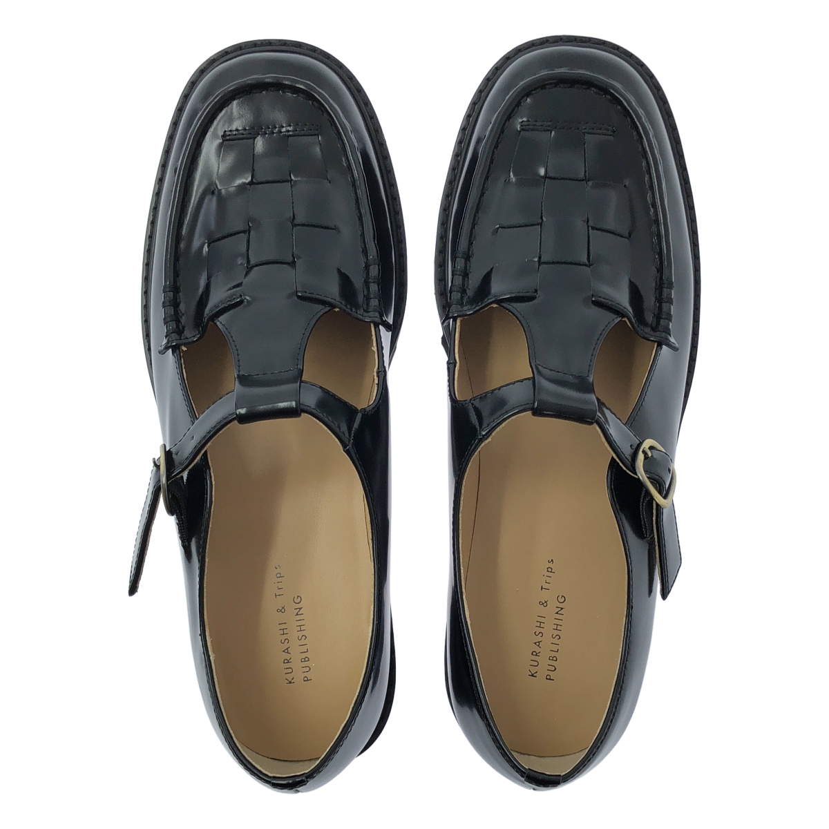 KURASHI&Trips PUBLISHING / 北欧暮らしの道具店 「つま先踊る、大人の相棒」こだわりソールのTストラップシューズ 牛革