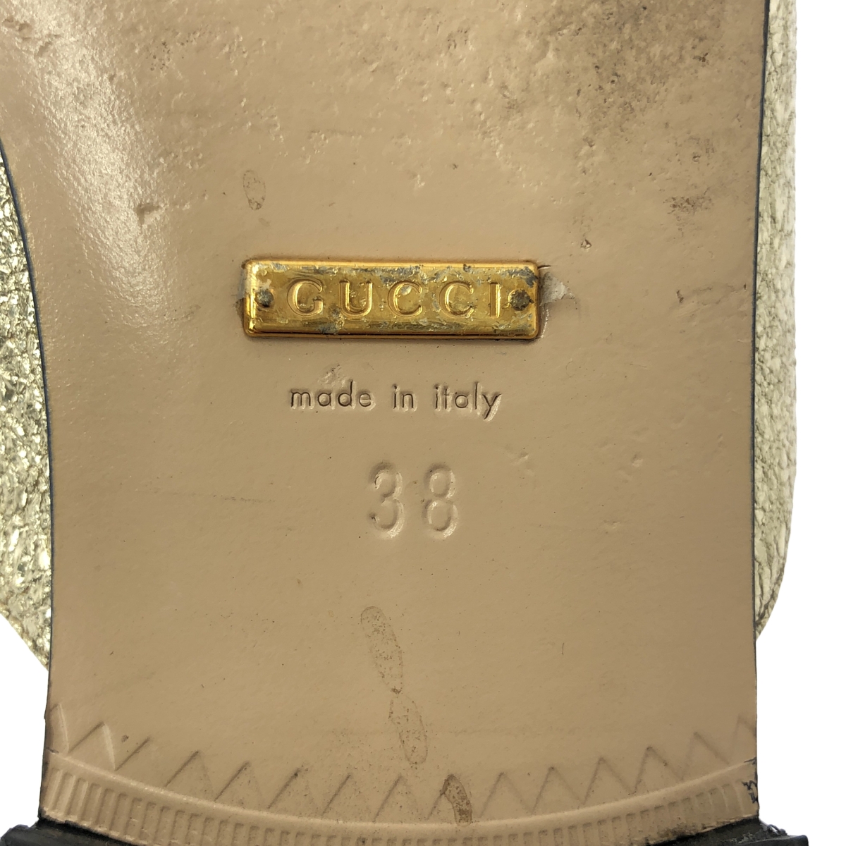 GUCCI / グッチ GGマーモント パテントレザー キルト サンダル