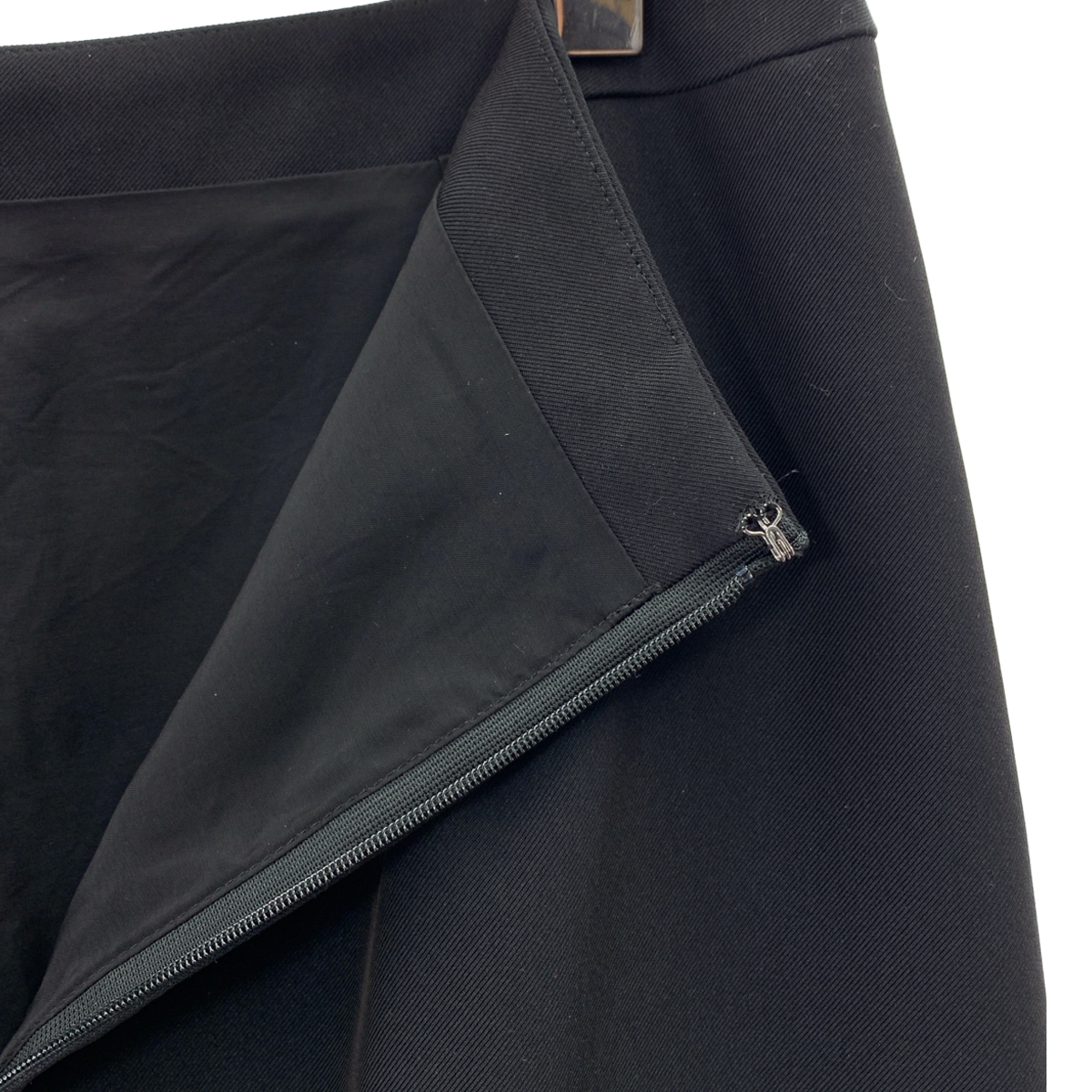 BEIGE， / ベイジ セットアップ ノーカラー ジャケット / バックジップ スカート / 総裏地