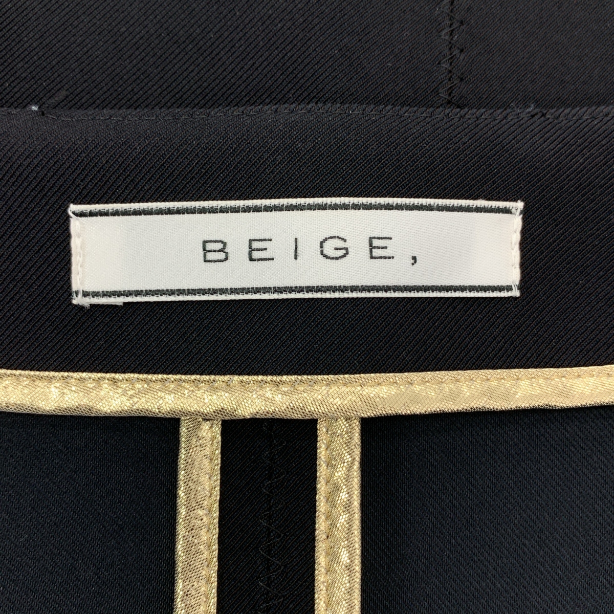 BEIGE， / ベイジ セットアップ ノーカラー ジャケット / バックジップ スカート / 総裏地