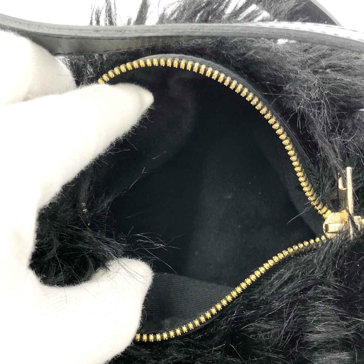 sacai / サカイ Small Pochette Faux Fur 2Way スモールポシェット フェイクファー ハンドバッグ