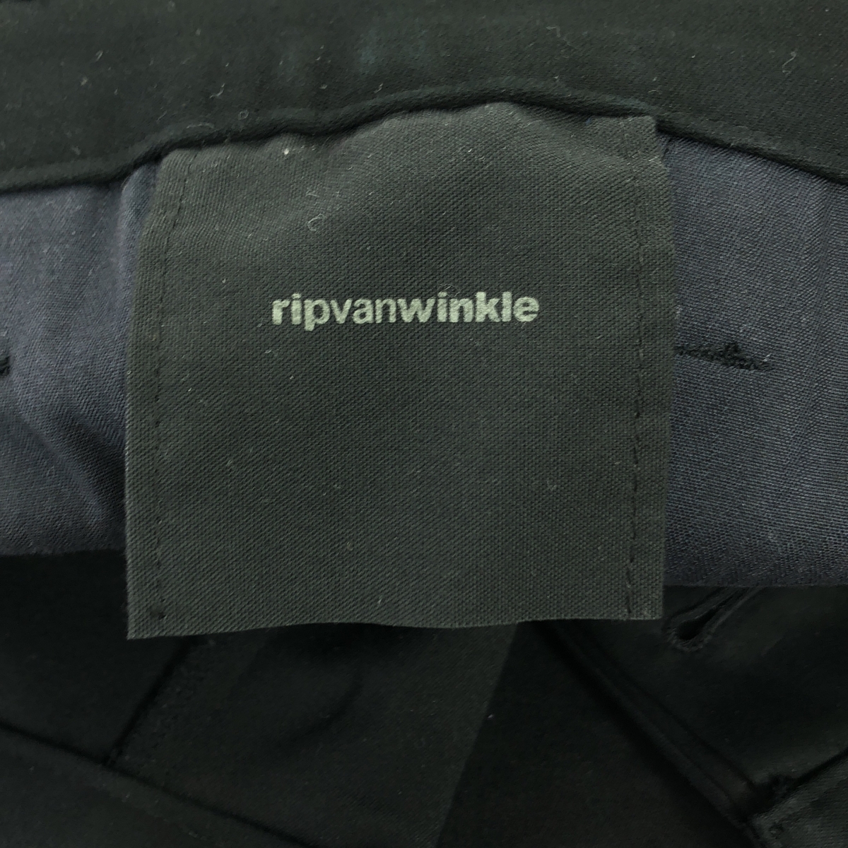 ripvanwinkle / リップヴァンウィンクル コットンサテン フレアパンツ