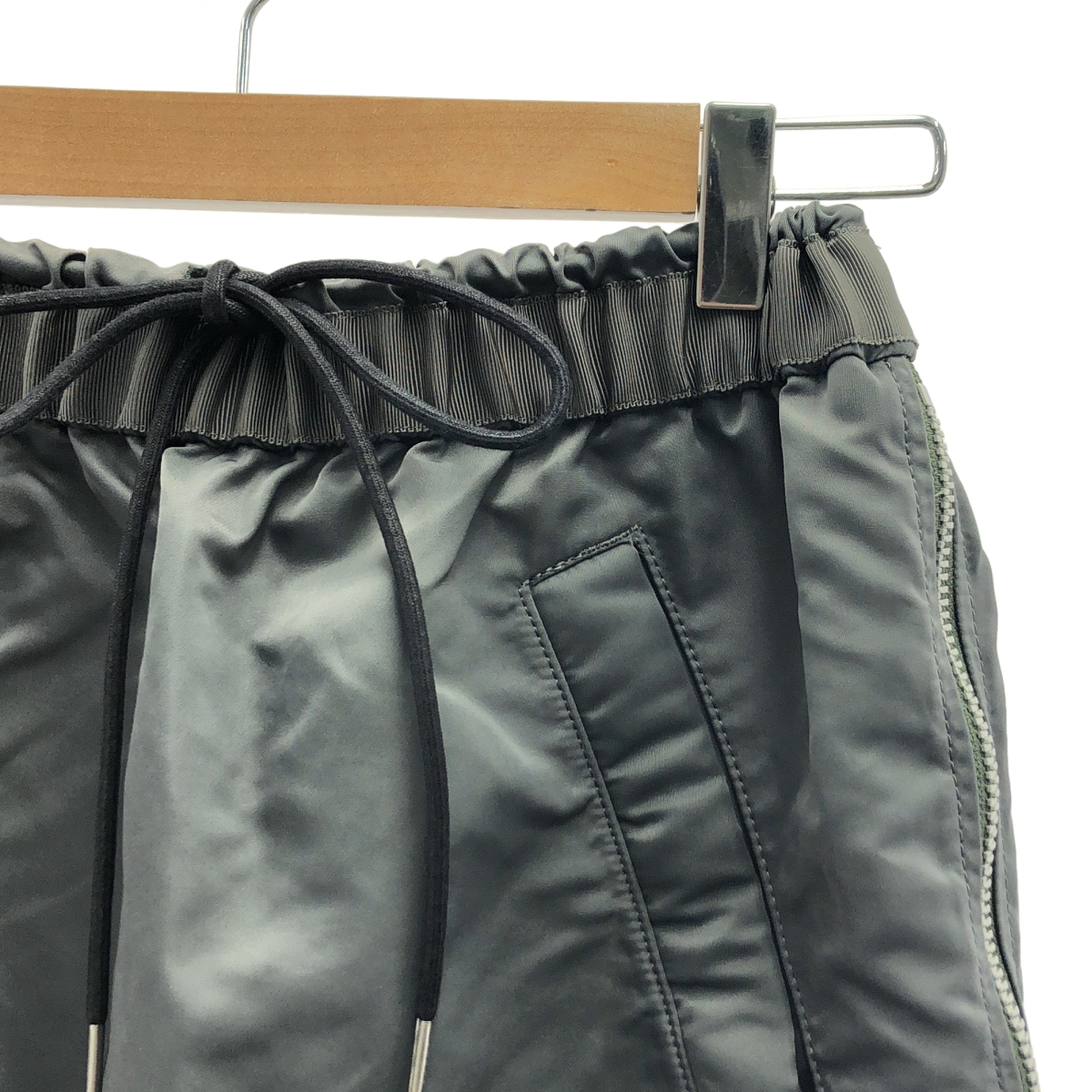 sacai / サカイ Nylon Twill MA-1 ナイロン ツイル プリーツ ロング スカート