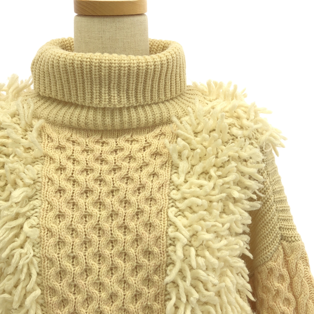 LEINWANDE / ラインヴァンド ウール フリンジ パッチワーク ハンドニットセーター