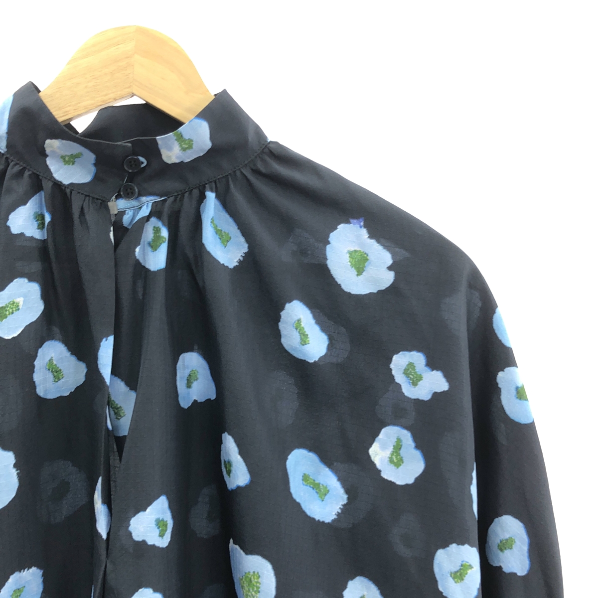 Christian Wijnants / クリスチャンワイナンツ land of tomorrow / silk 100％ / シルク 総柄 ギャザー シャツ ブラウス