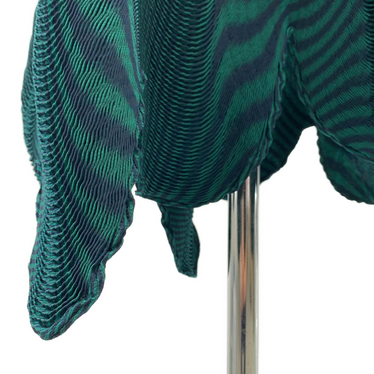 ISSEY MIYAKE / イッセイミヤケ ウェーブプリーツ プルオーバー ワンピース