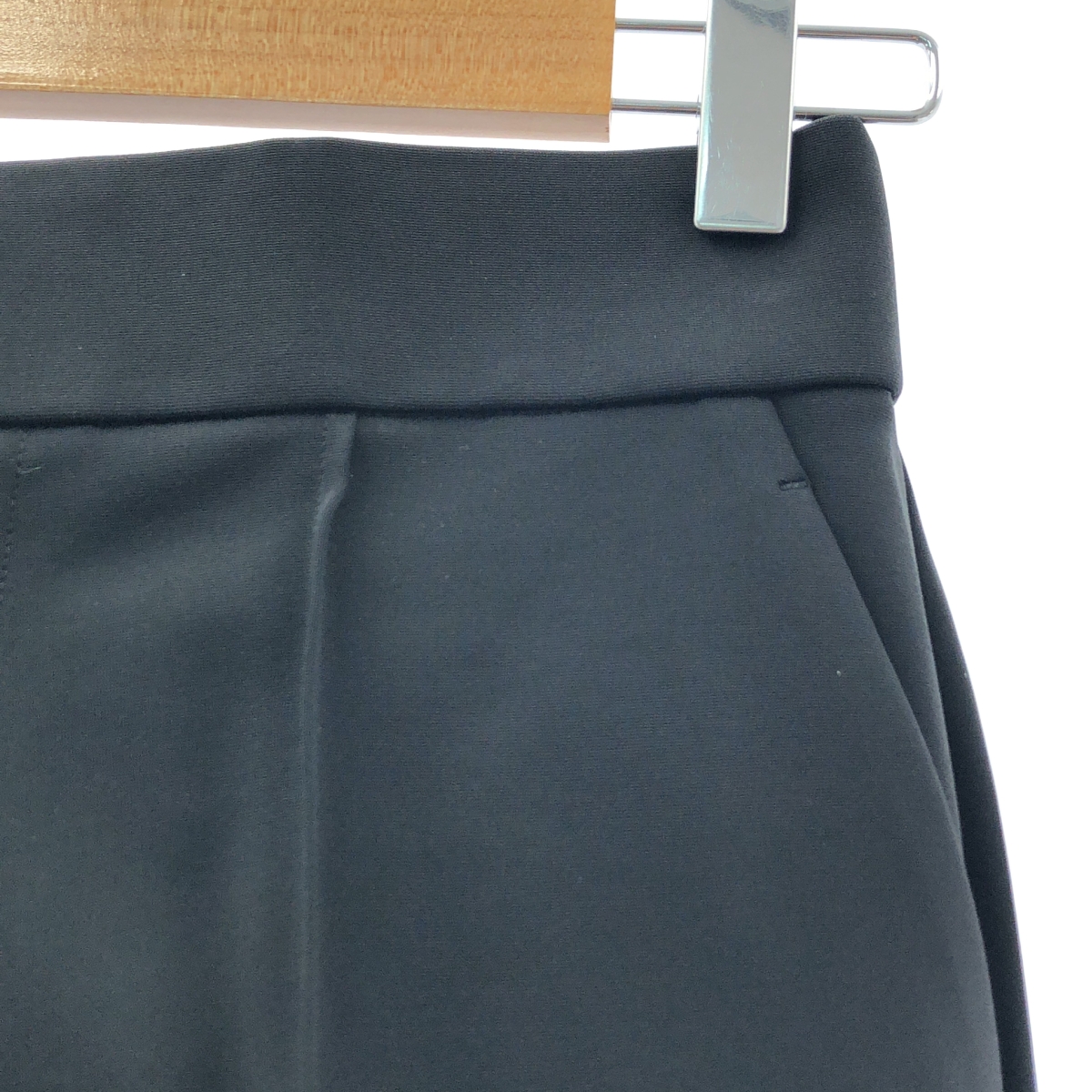 yori / ヨリ カメリアストレッチドレスパンツ