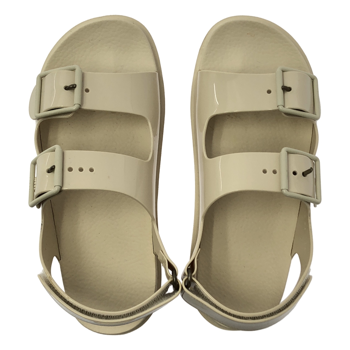 GUCCI / グッチ パテントレザー ミニダブルG ストレップ サンダル