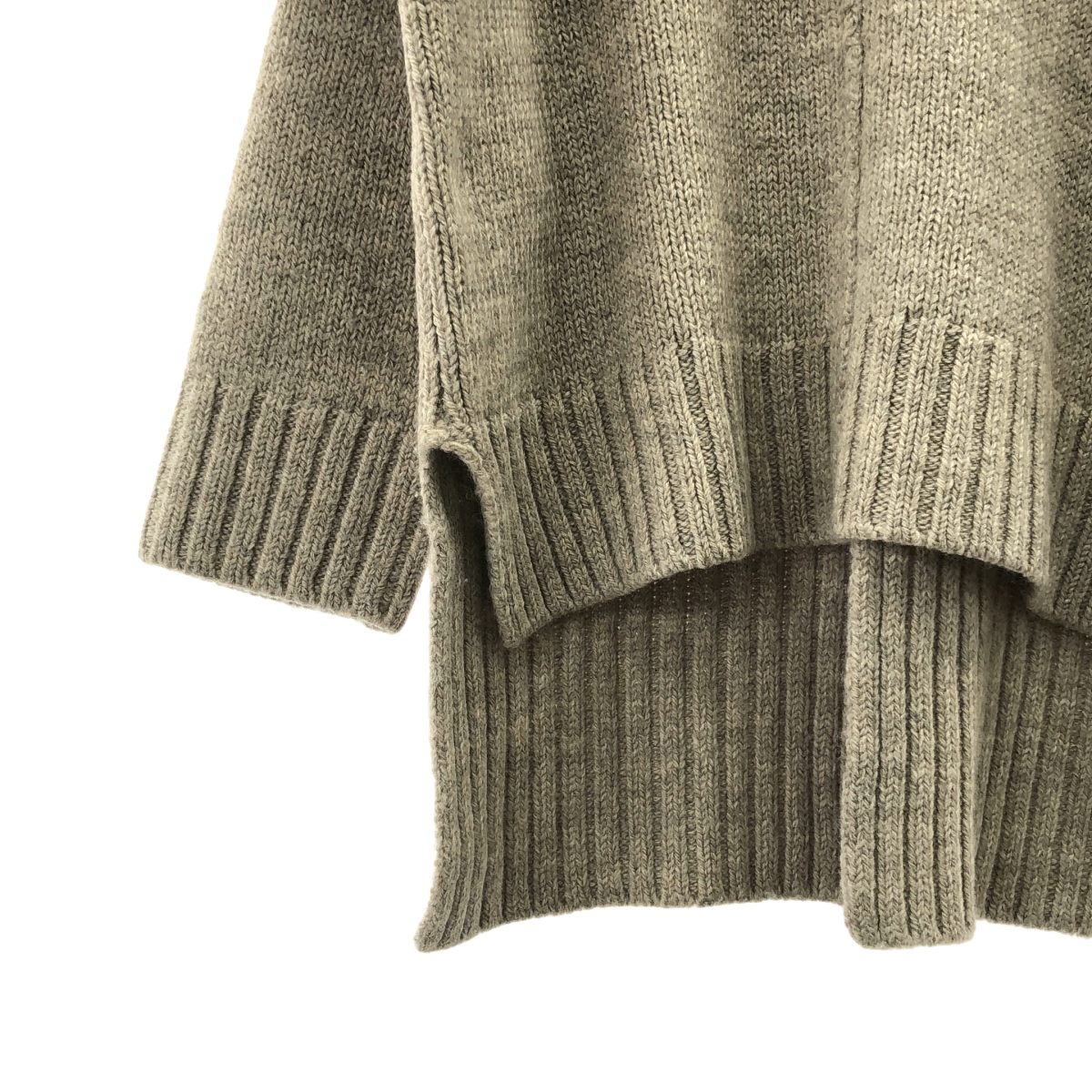 Lachement / ラシュモン バックスリット タートルネックニット