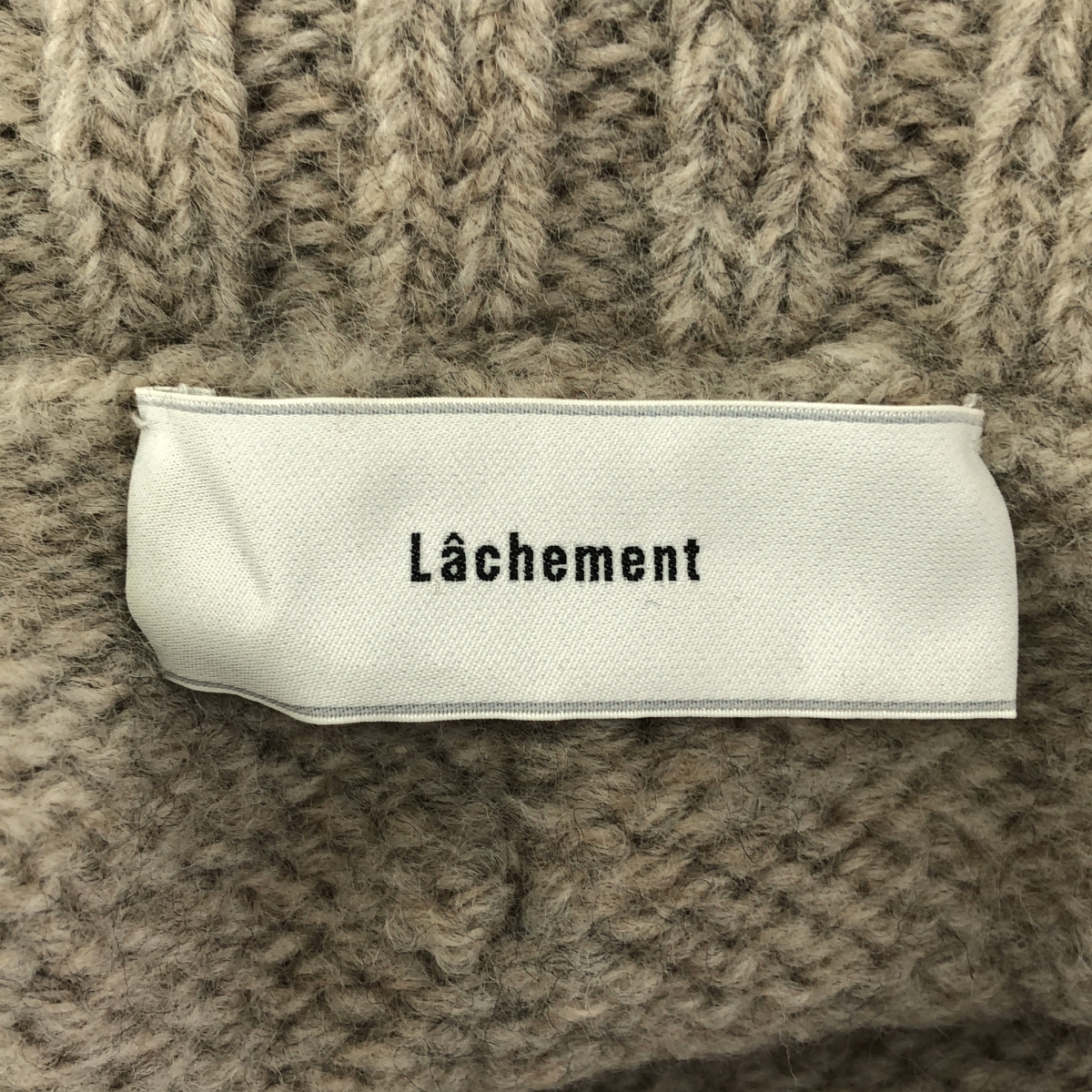 Lachement / ラシュモン バックスリット タートルネックニット