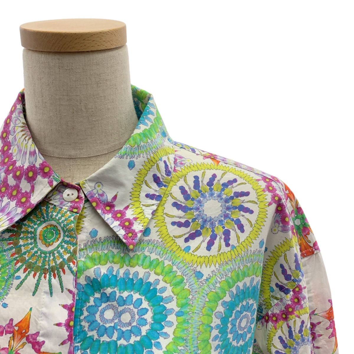 VIVIENNE TAM / ヴィヴィアンタム コットン 総柄 ベルテッド ポケット付き シャツ ワンピース