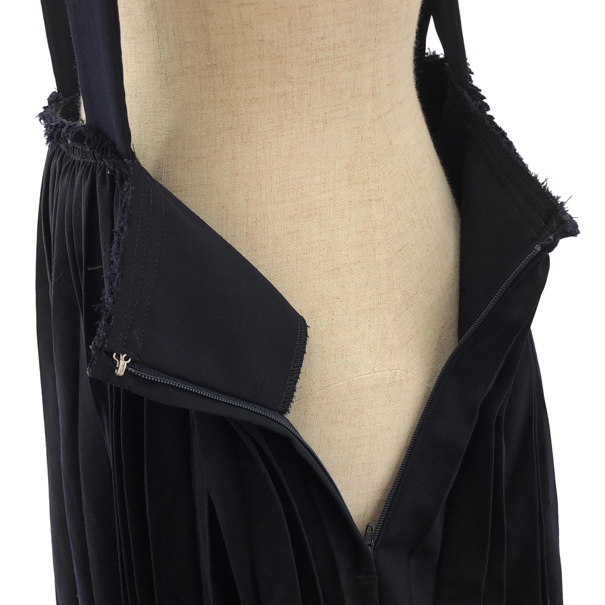 COMME des GARCONS COMME des GARCONS / コムコム ウール プリーツ加工 吊り ロング スカート