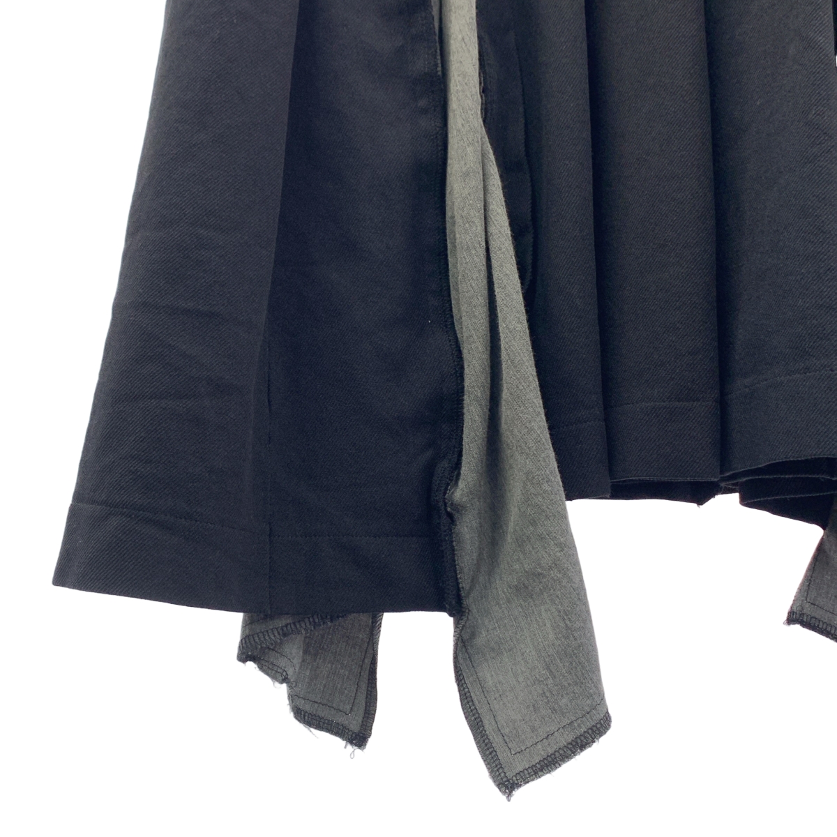 COMME des GARCONS / コムデギャルソン 縮絨ポリエステル 断ち切り プリーツスカート