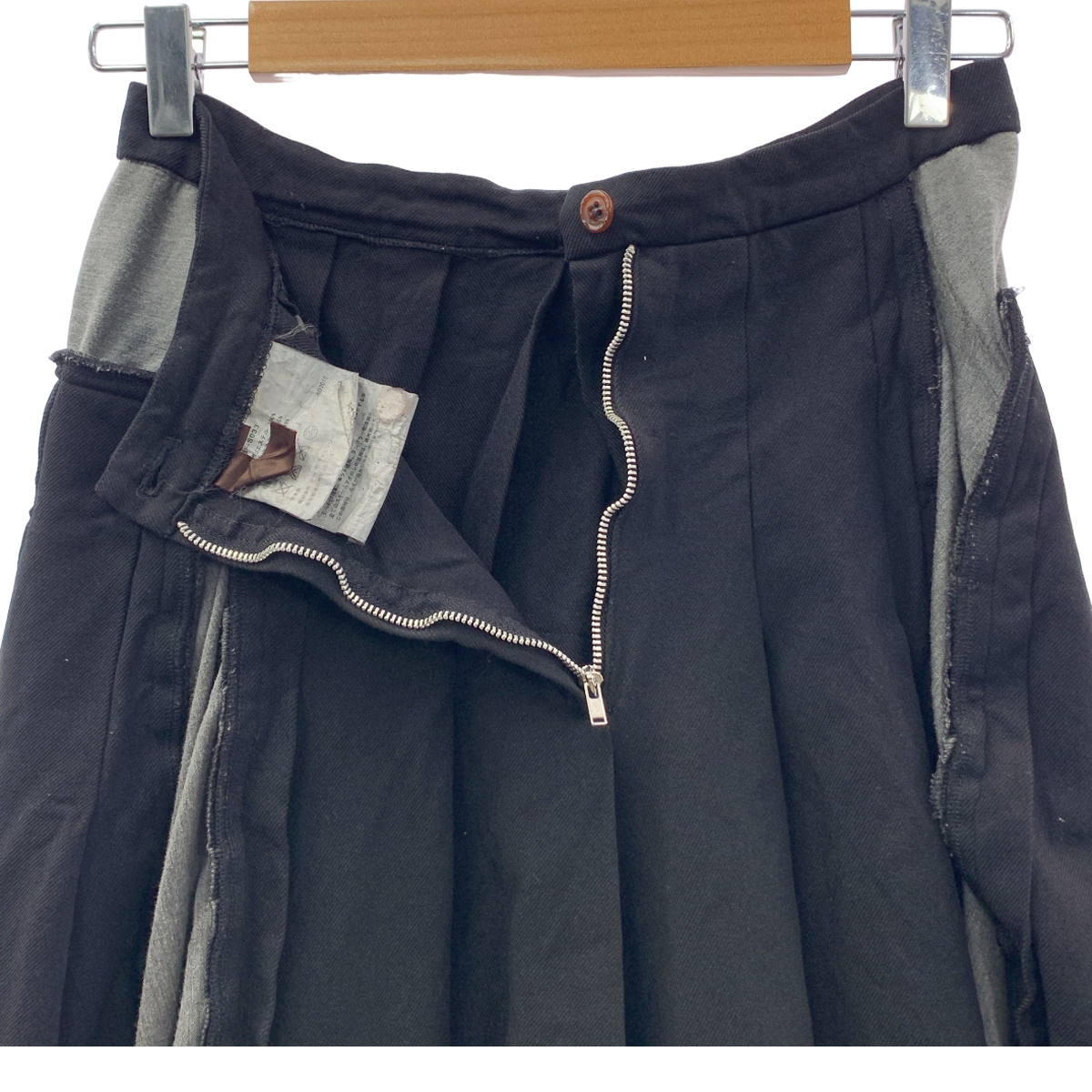 COMME des GARCONS / コムデギャルソン 縮絨ポリエステル 断ち切り プリーツスカート