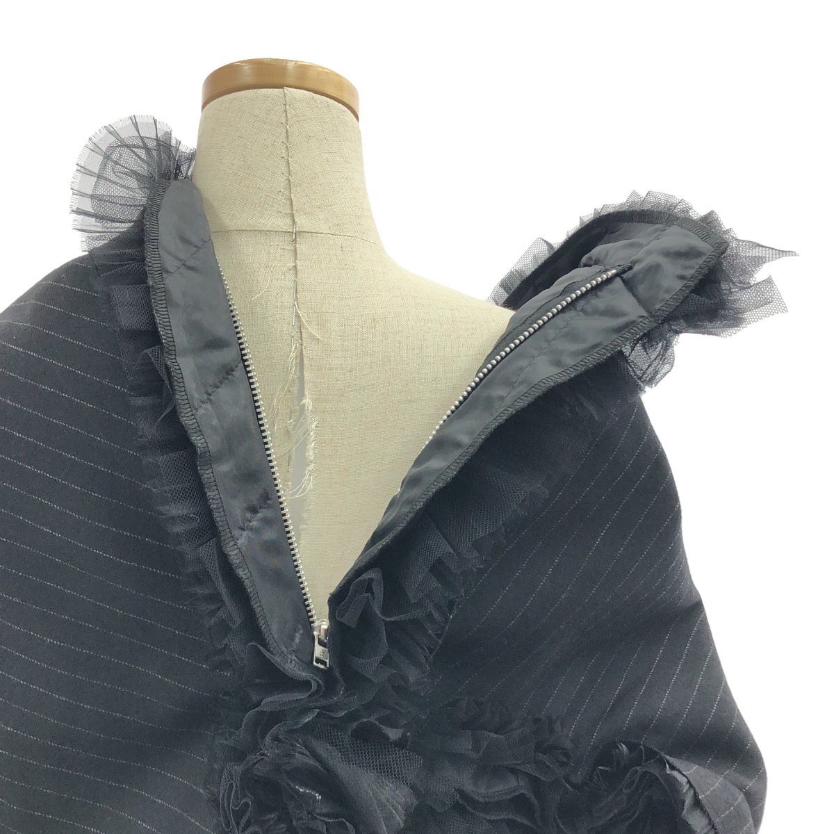 COMME des GARCONS / コムデギャルソン 変形 レース装飾 バックジップ オーバー ドレス ワンピース / キルティング総裏地