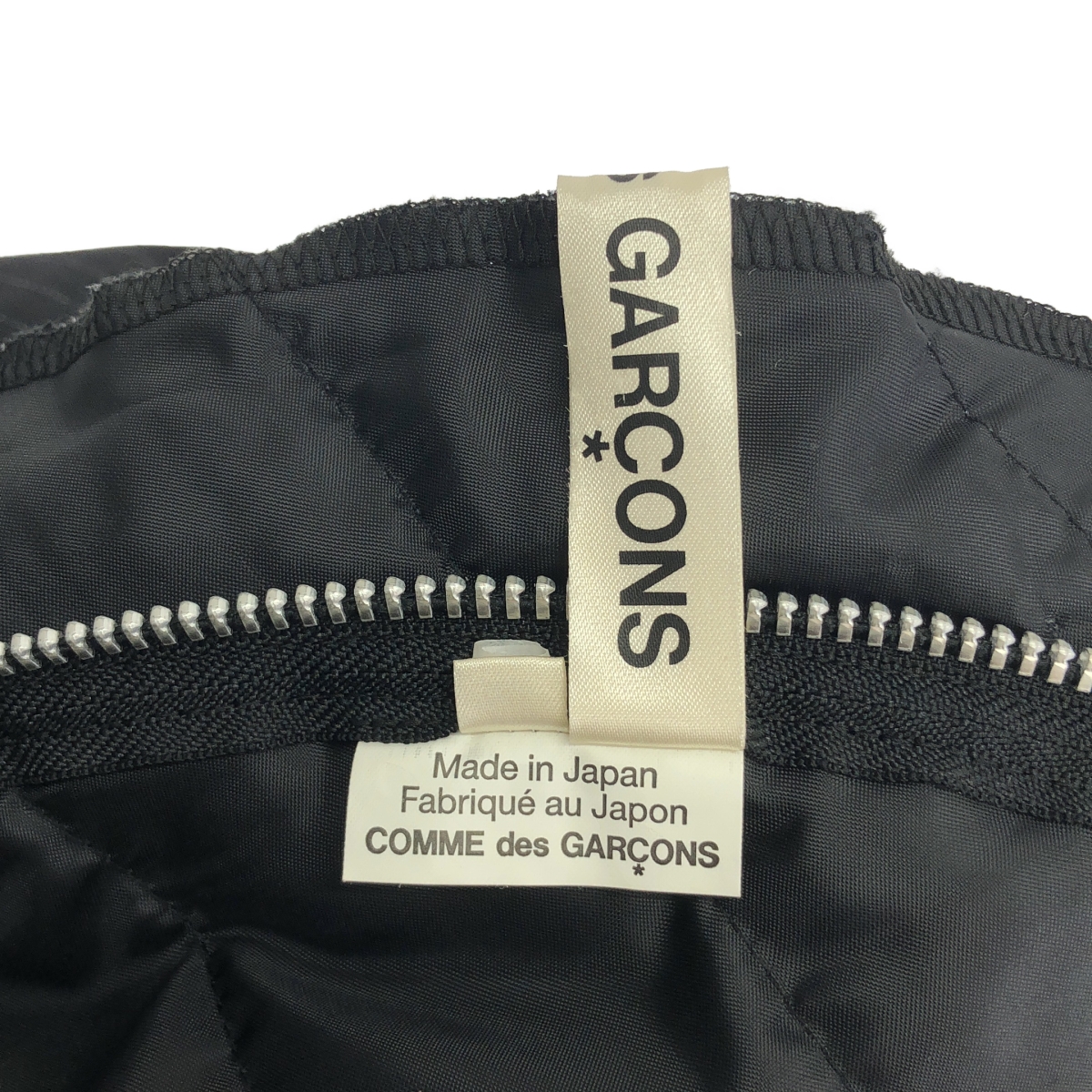 COMME des GARCONS / コムデギャルソン 変形 レース装飾 バックジップ オーバー ドレス ワンピース / キルティング総裏地