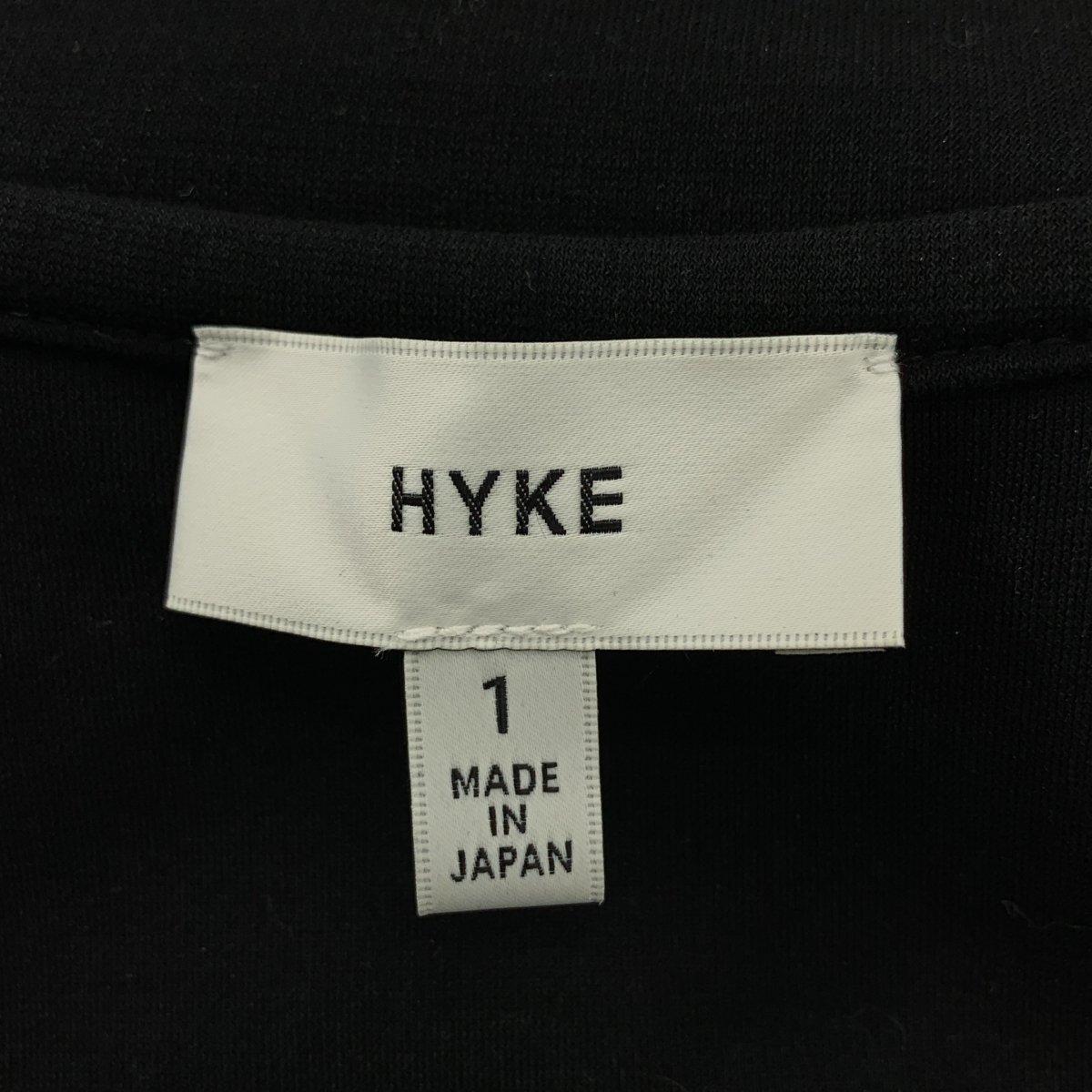 HYKE / ハイク サイドジップスリット クルーネック カットソー