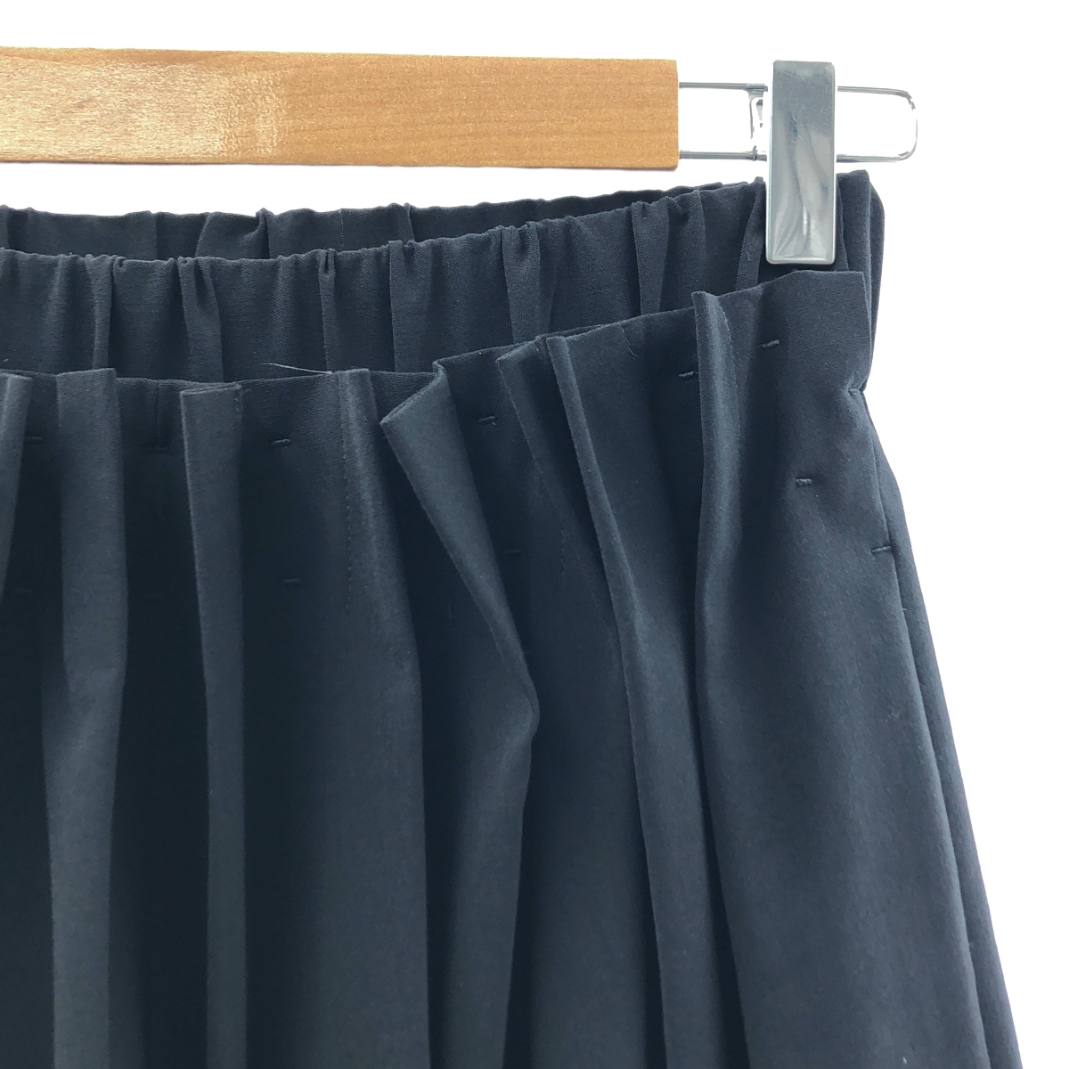 その他 プリーツ タック ストレートパンツ