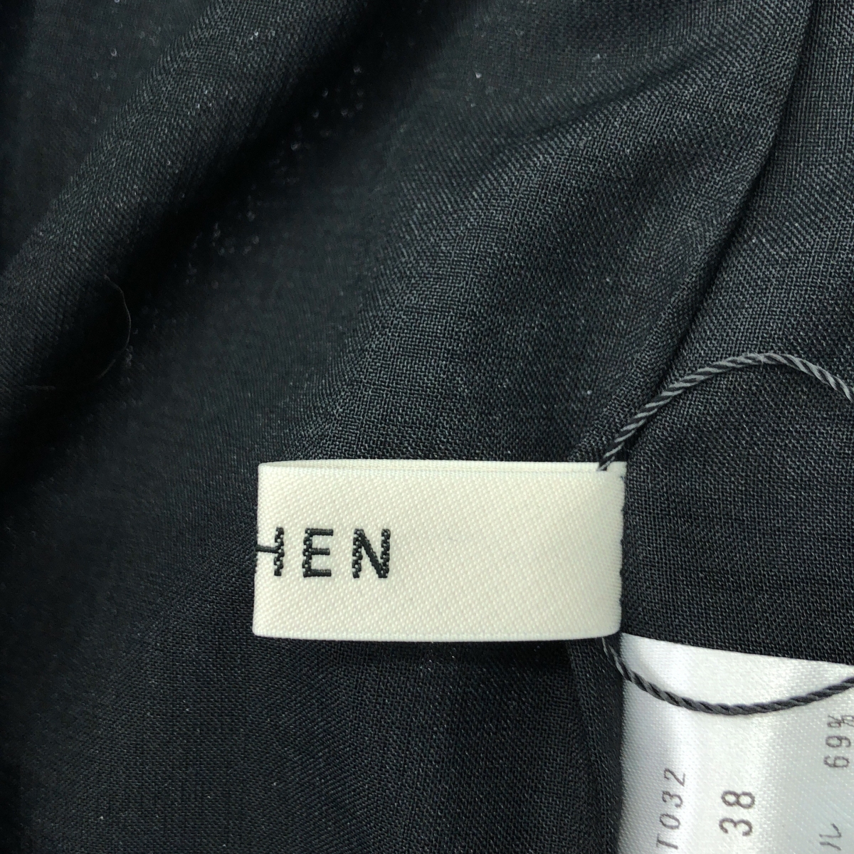 その他 プリーツ タック ストレートパンツ