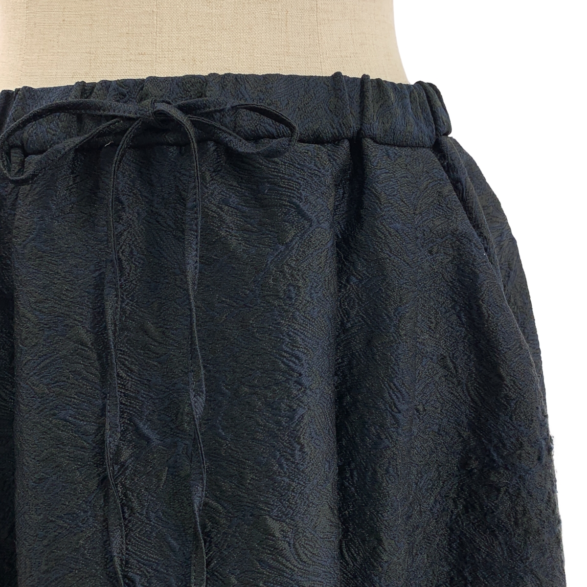 ebure / エブール 総柄 ジャガード ドローストリング スカート