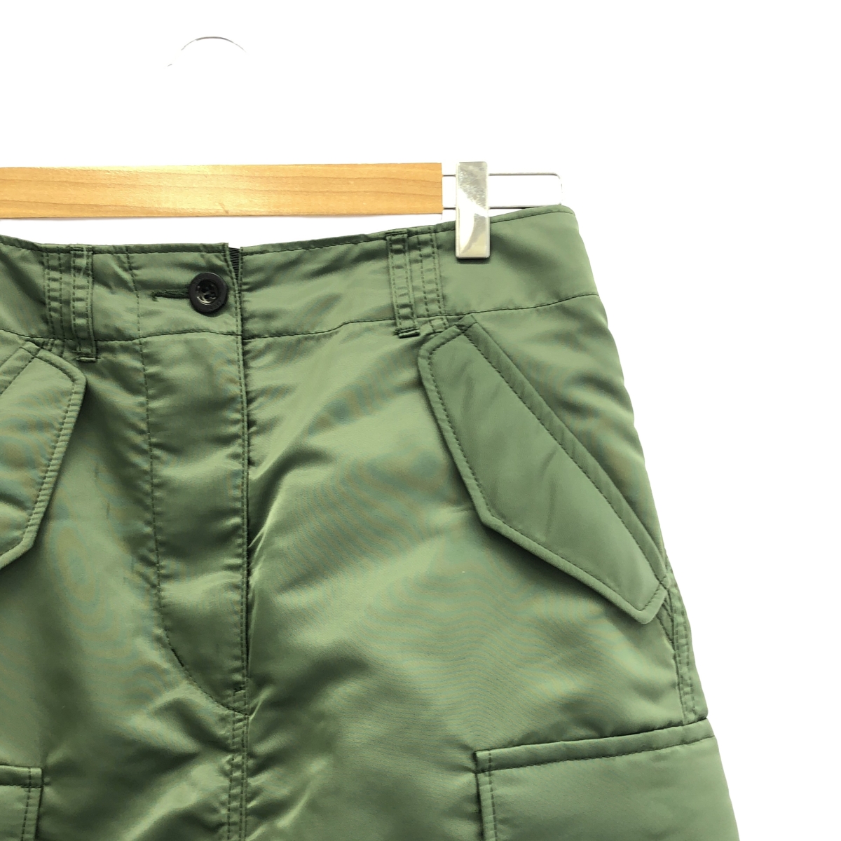 sacai / サカイ ナイロンツイル バックプリーツ スカート