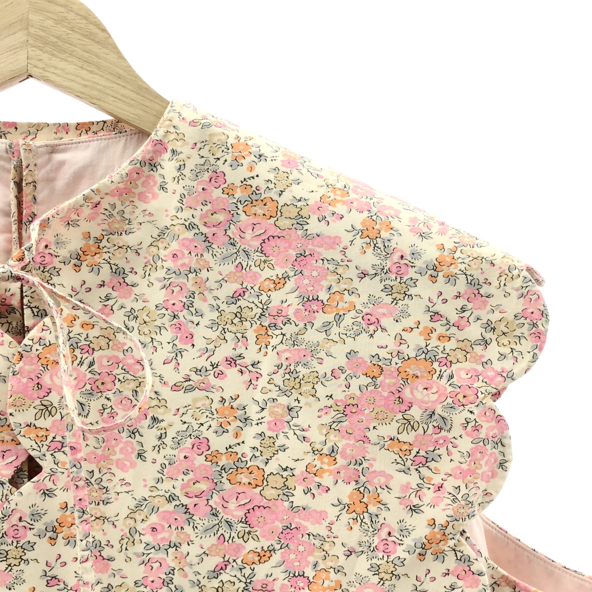 SEVEN TEN by MIHO KAWAHITO / セブンテンバイミホカワヒト 襟付き スカラップ トップス 花柄