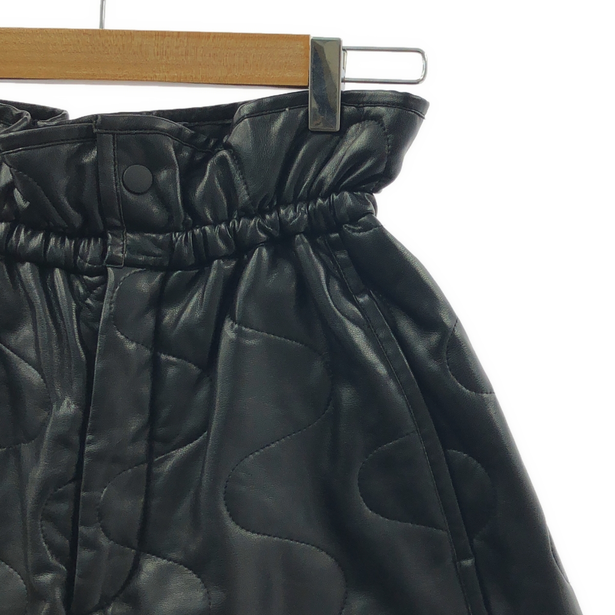 LE CIEL BLEU / ルシェルブルー キルティング フェイクレザー スカートパンツ