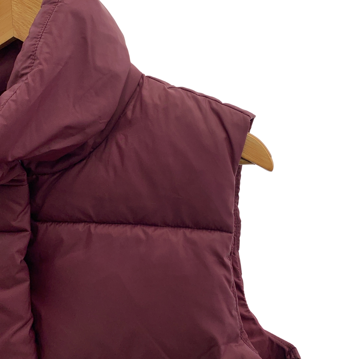 alo / アロー Cropped Gold Rush Puffer Vest クロップド パファーベスト