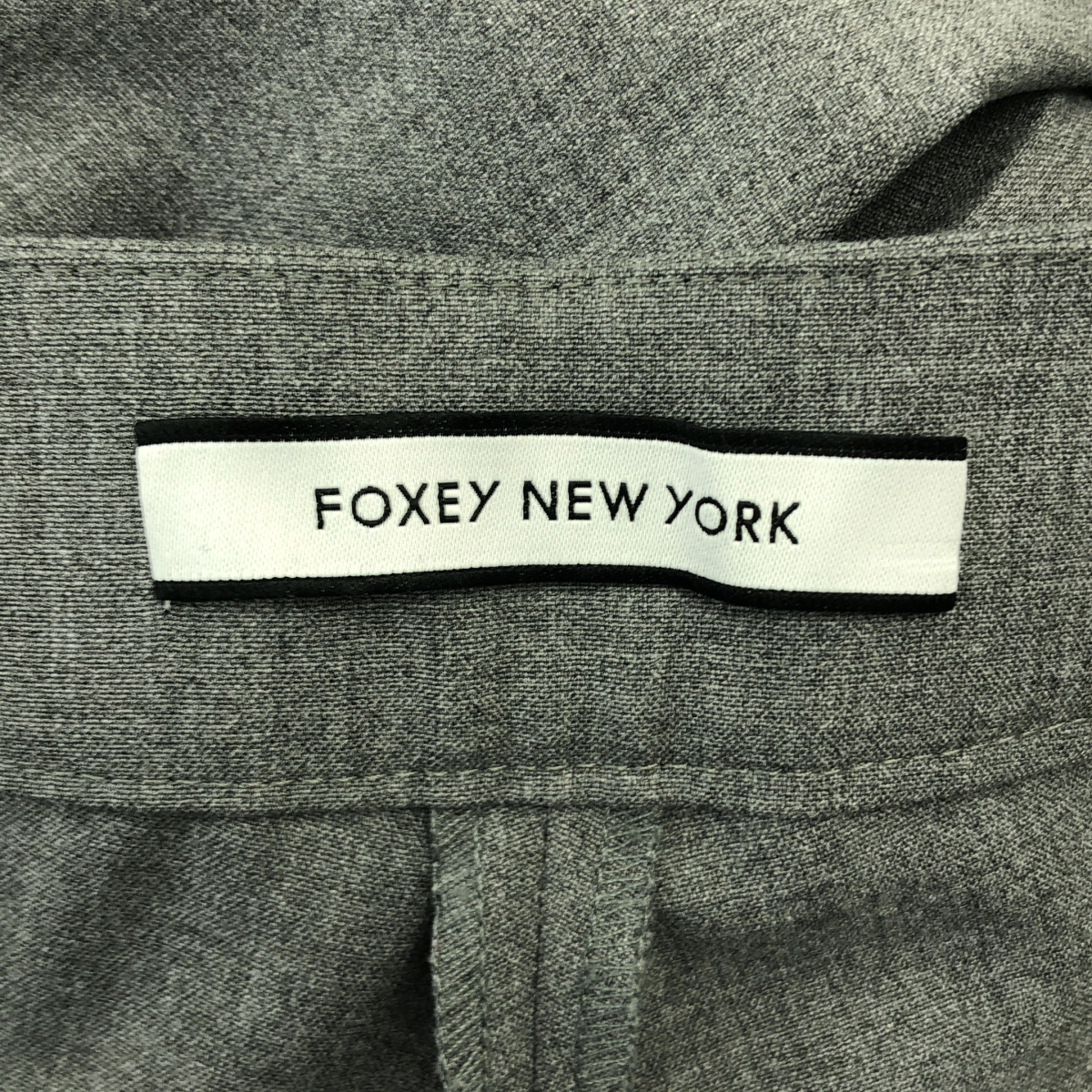 FOXEY NEW YORK / フォクシーニューヨーク プレートロゴ スラックス パンツ